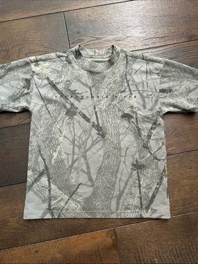 Abercrombie & Fitch Kids Gray Camo Tree-Print Short Sleeve Tee